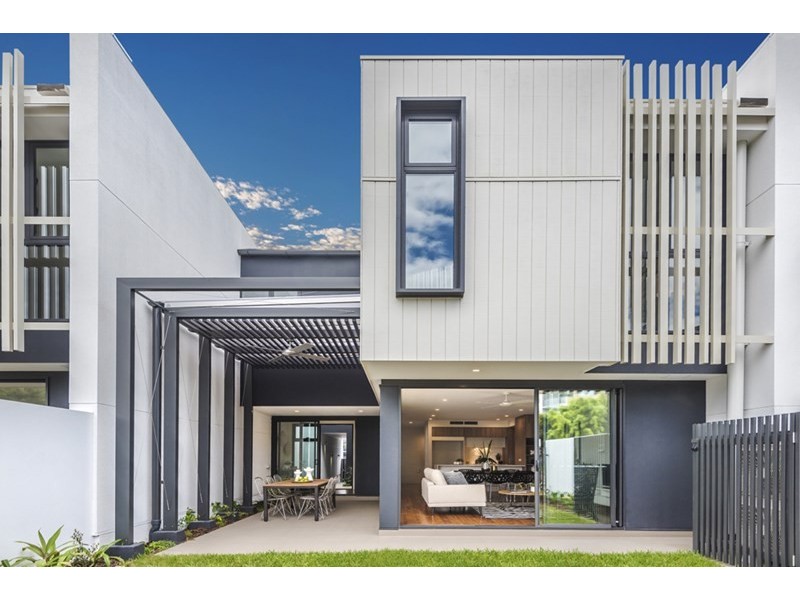 604/12 Parkside Circuit, Hamilton QLD 4007