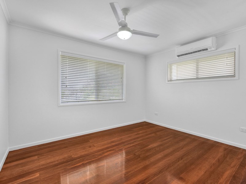 2 Caradon Street, Albany Creek QLD 4035