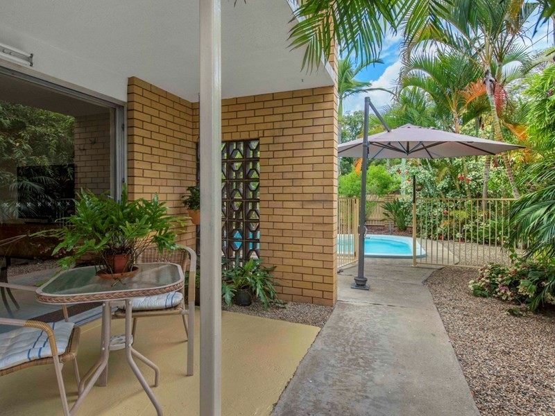 2 Caradon Street, Albany Creek QLD 4035