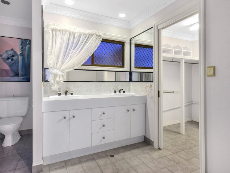 21 Flametree Street, Bridgeman Downs QLD 4035