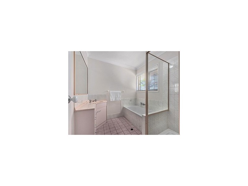 10 Fairhaven Street, Bridgeman Downs QLD 4035