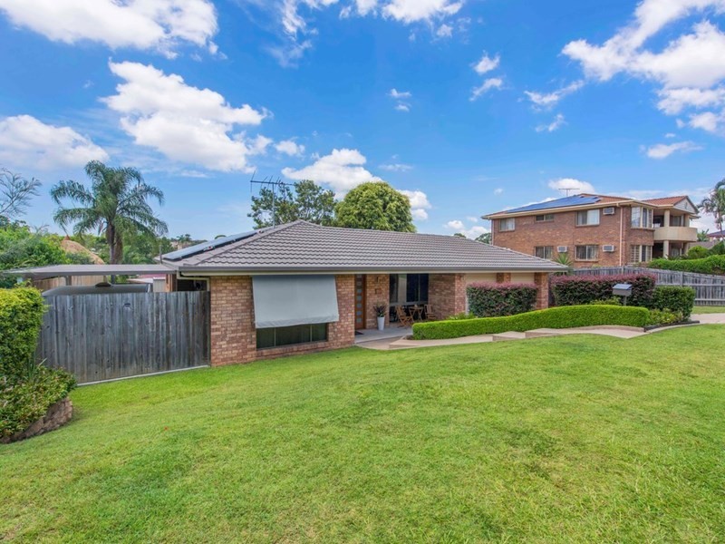 22 Fairhaven Street, Bridgeman Downs QLD 4035