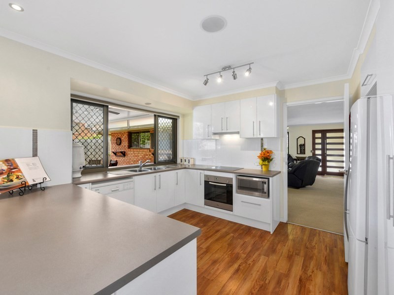 22 Fairhaven Street, Bridgeman Downs QLD 4035