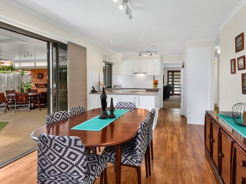 22 Fairhaven Street, Bridgeman Downs QLD 4035