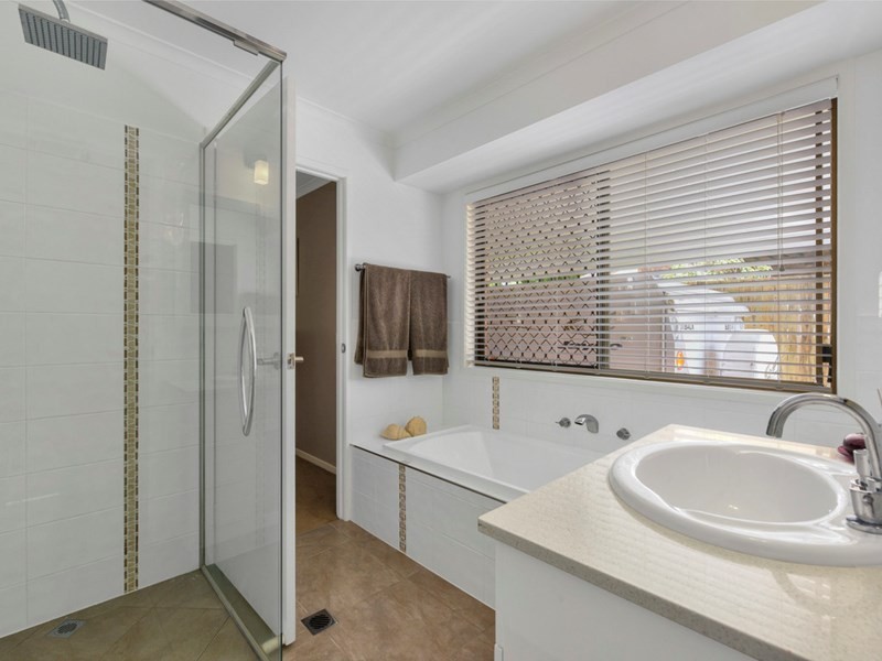 22 Fairhaven Street, Bridgeman Downs QLD 4035