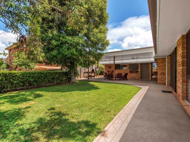 22 Fairhaven Street, Bridgeman Downs QLD 4035