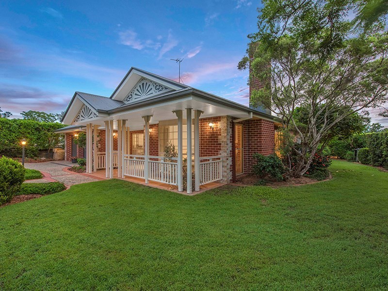 45 Halleys Crescent, Bridgeman Downs QLD 4035