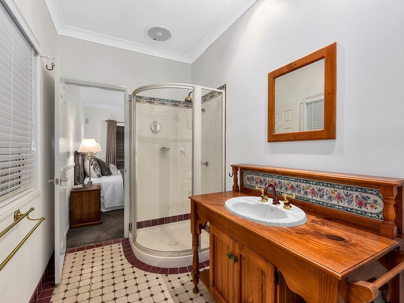 45 Halleys Crescent, Bridgeman Downs QLD 4035