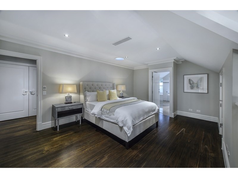 27 Sutherland Avenue, Ascot QLD 4007