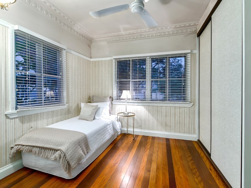 25 Love Street, Northgate QLD 4013