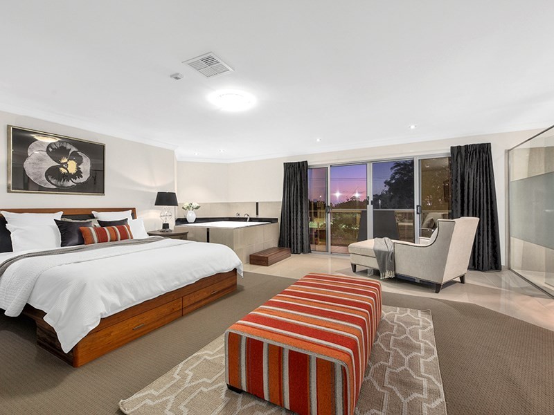 72 Crosby Road, Albion QLD 4010