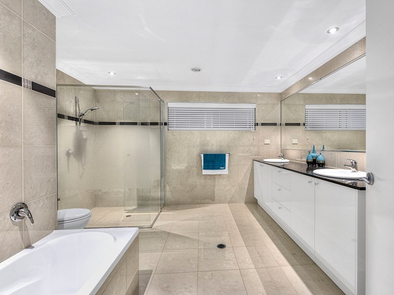 72 Crosby Road, Albion QLD 4010