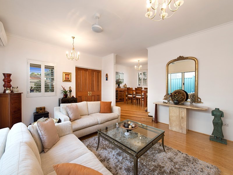 16 Bowley Street, Hendra QLD 4011