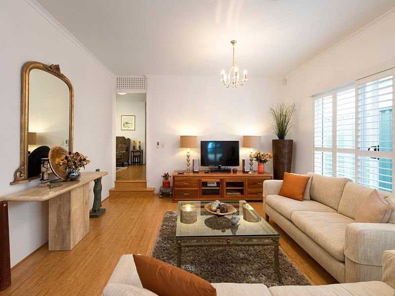 16 Bowley Street, Hendra QLD 4011