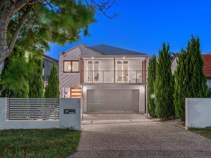 34 Oakley Street, Manly QLD 4179