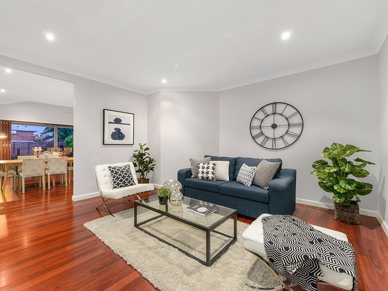 34 Oakley Street, Manly QLD 4179