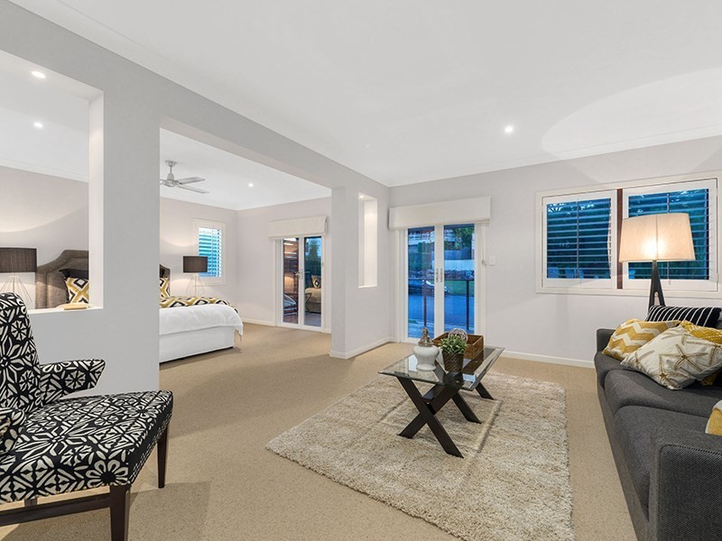 34 Oakley Street, Manly QLD 4179