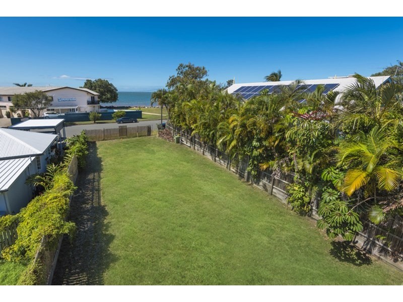 5 and 9 Second Avenue, Scarborough QLD 4020