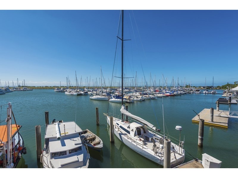 5 and 9 Second Avenue, Scarborough QLD 4020