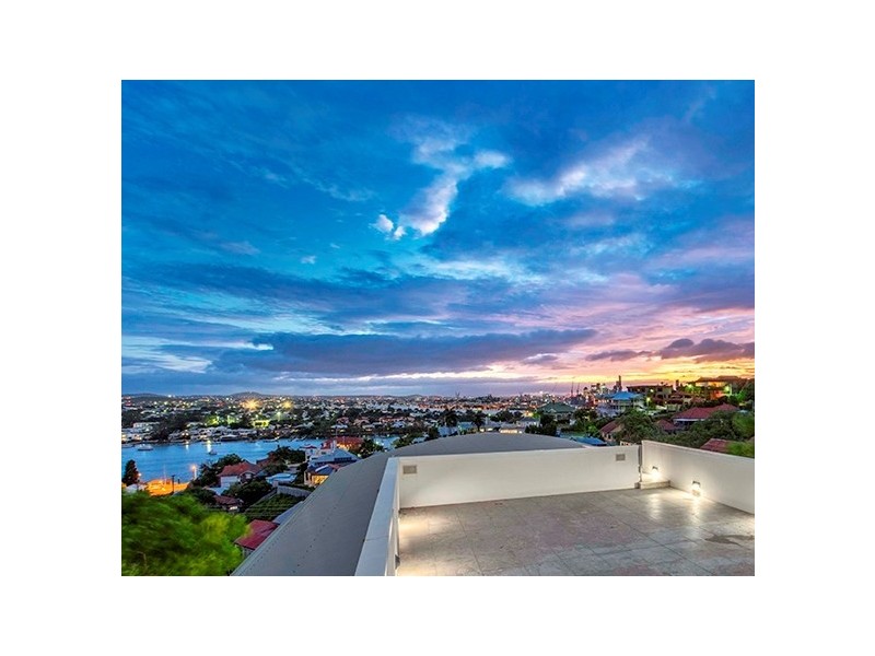 22 Langside Road, Hamilton QLD 4007