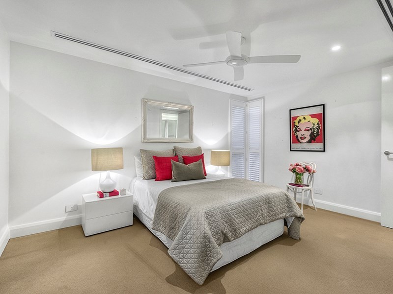 22 Langside Road, Hamilton QLD 4007