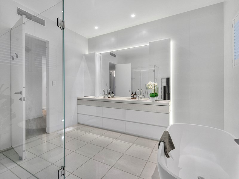 22 Langside Road, Hamilton QLD 4007