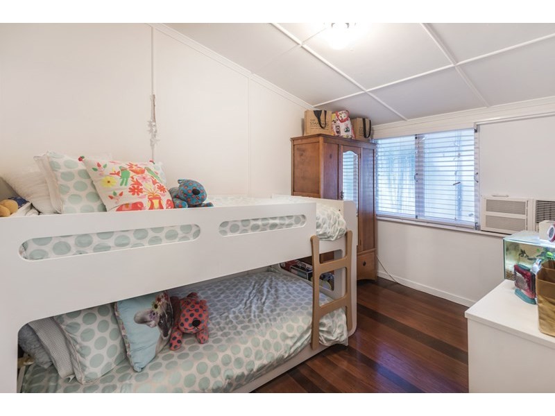 30 Pine Street, Hamilton QLD 4007