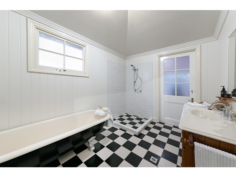 21 Bonney Avenue, Clayfield QLD 4011