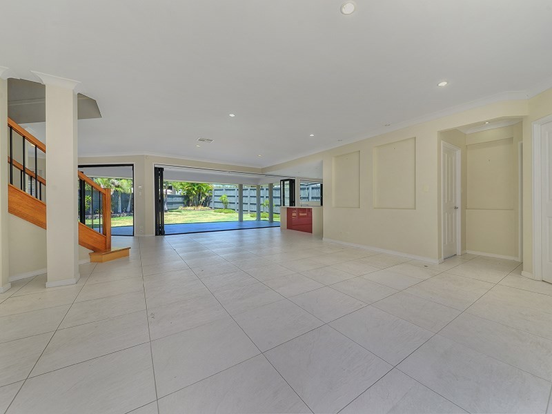 23 Azienda Place, Bridgeman Downs QLD 4035