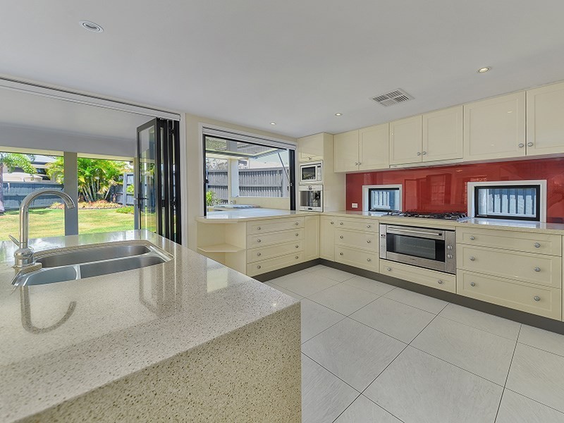 23 Azienda Place, Bridgeman Downs QLD 4035