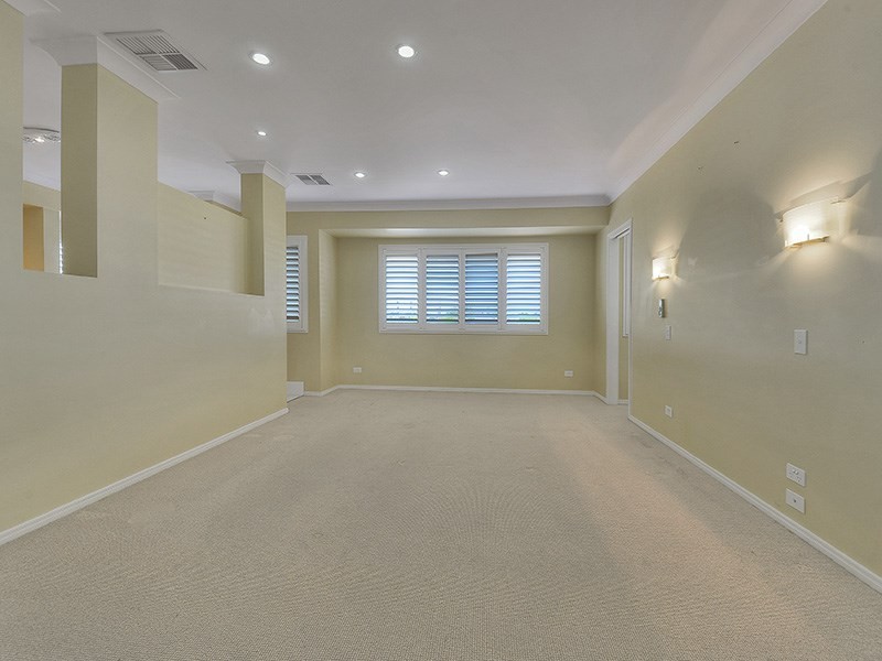 23 Azienda Place, Bridgeman Downs QLD 4035