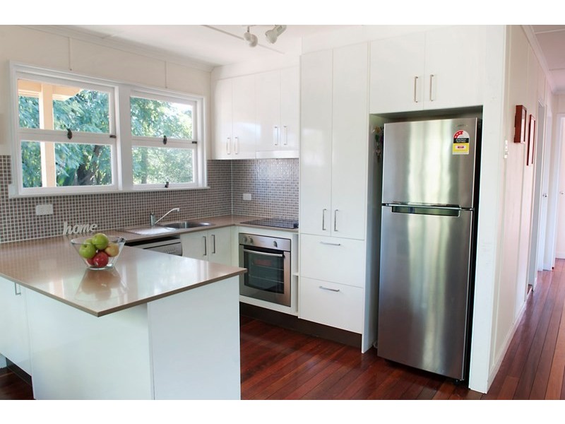 314 Kitchener Road, Stafford Heights QLD 4053