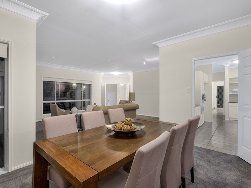 25 Saturn Crescent, Bridgeman Downs QLD 4035