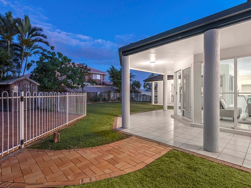 25 Saturn Crescent, Bridgeman Downs QLD 4035