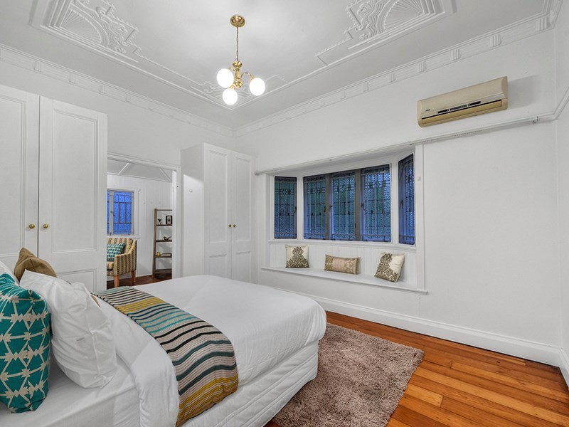 2 Maxwell Street, Clayfield QLD 4011