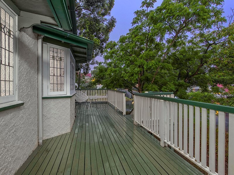 2 Maxwell Street, Clayfield QLD 4011