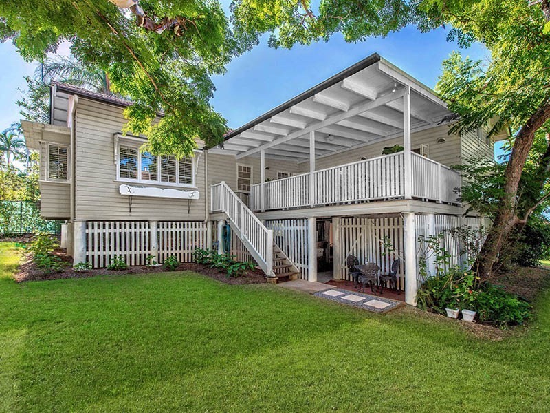 31 Sefton Avenue, Clayfield QLD 4011