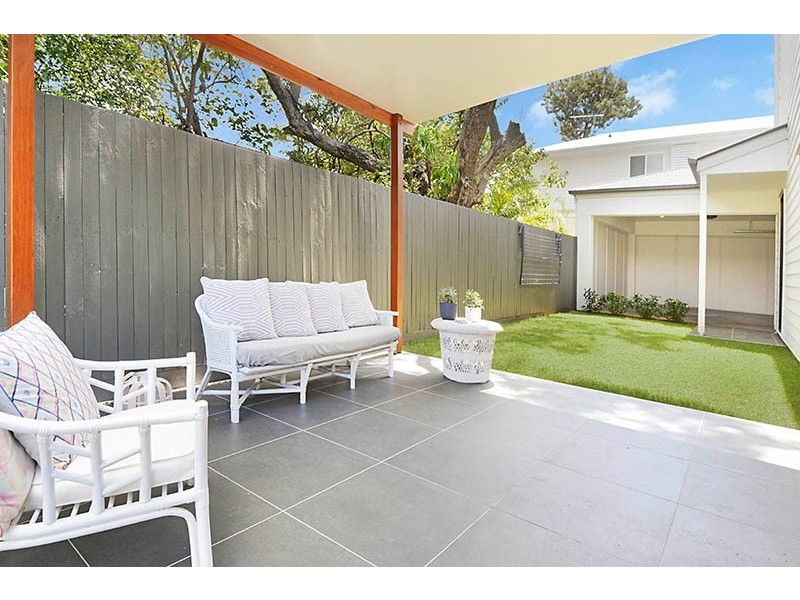 66 Winchester Street, Hamilton QLD 4007