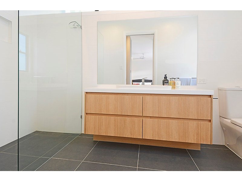 66 Winchester Street, Hamilton QLD 4007