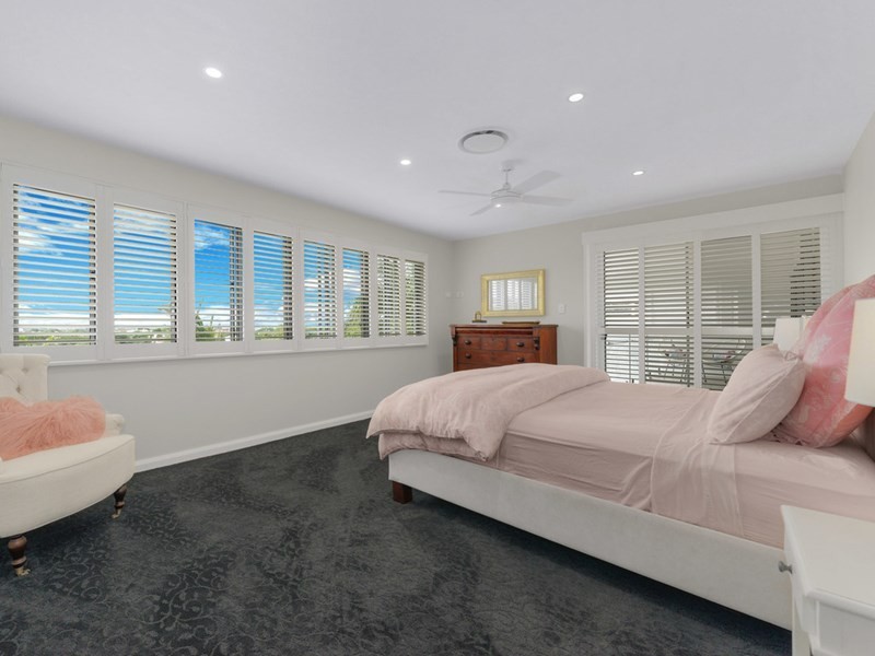 4 Windermere Road, Hamilton QLD 4007