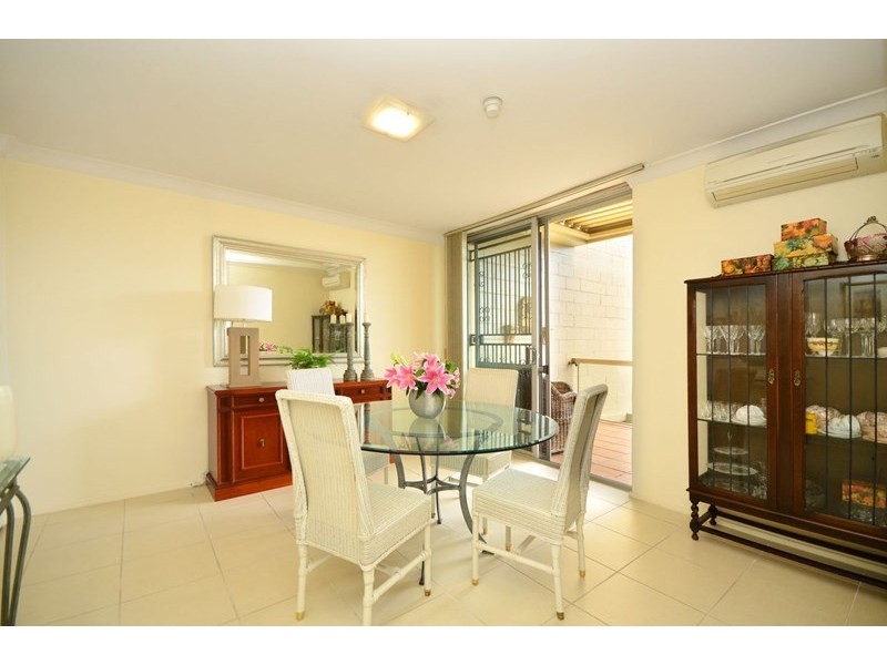 2/33 Mullens Street, Hamilton QLD 4007