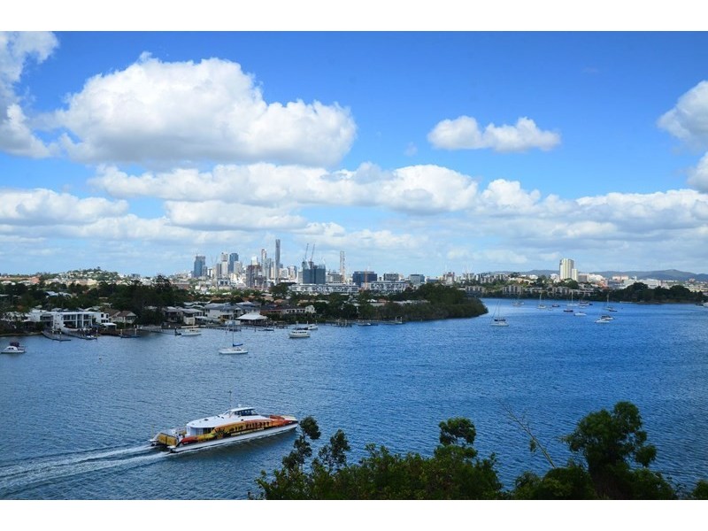 2/33 Mullens Street, Hamilton QLD 4007