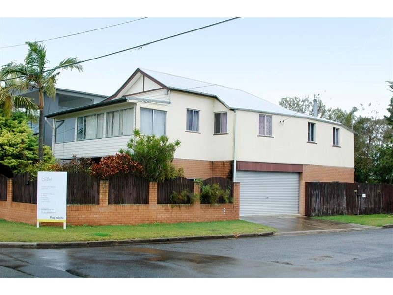 807 Esplanade, Lota QLD 4179