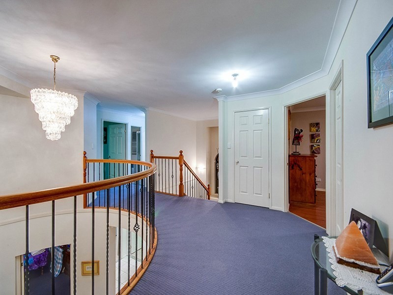 21 Quandong Crescent, Arana Hills QLD 4054