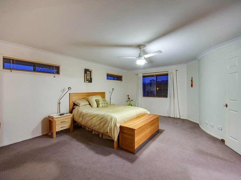 21 Quandong Crescent, Arana Hills QLD 4054