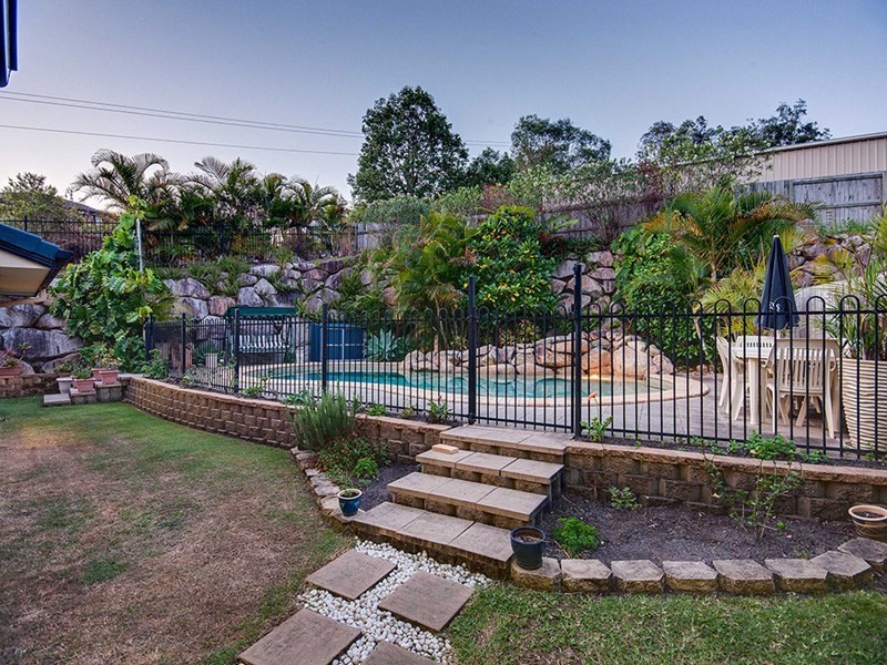 21 Quandong Crescent, Arana Hills QLD 4054