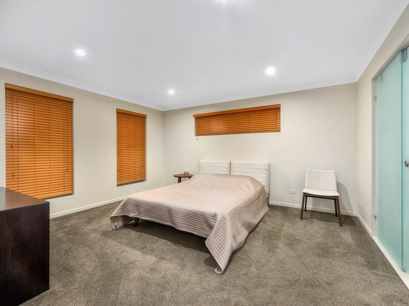 4 Cassia Street, Bridgeman Downs QLD 4035