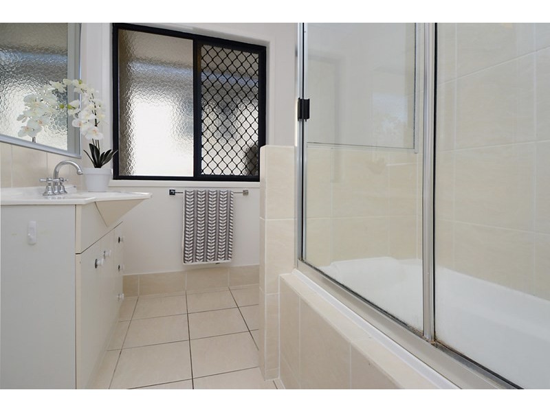 16 Hamley Street, Wooloowin QLD 4030