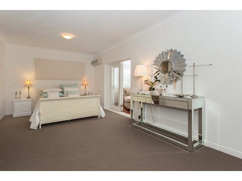 26 Fiddlewood Place, Bridgeman Downs QLD 4035