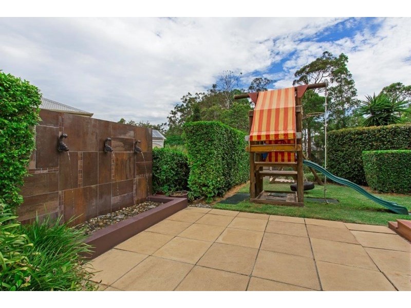 26 Fiddlewood Place, Bridgeman Downs QLD 4035